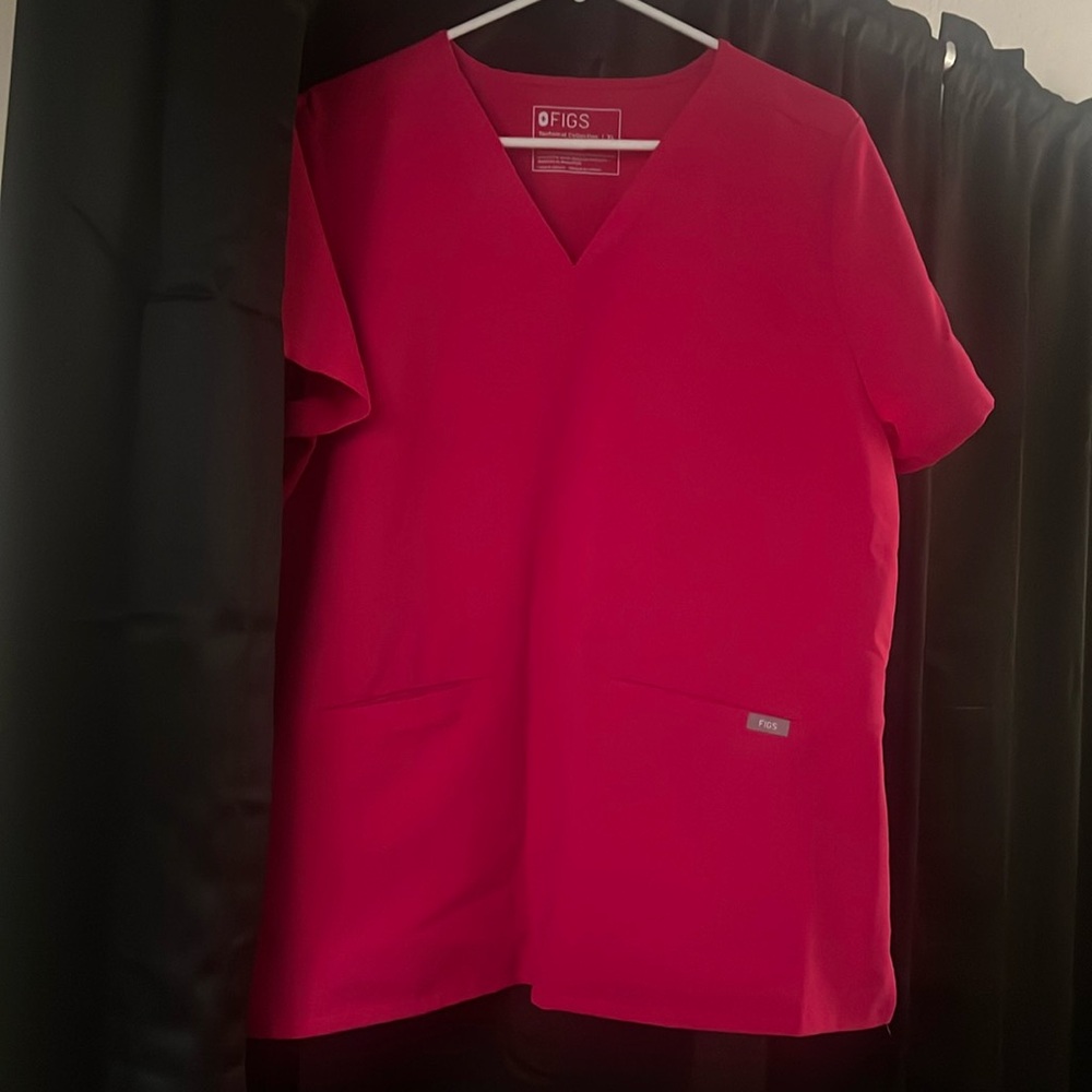 Figs XL top XL petite bottoms in excellent condition hot pink